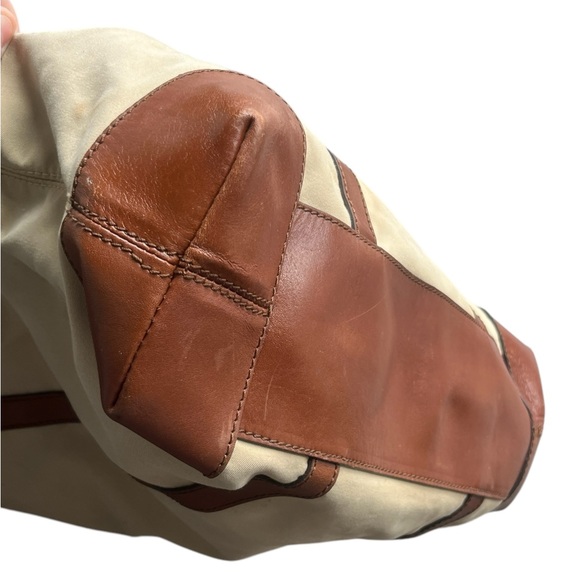 Burberry Tote - Picture 14 of 16